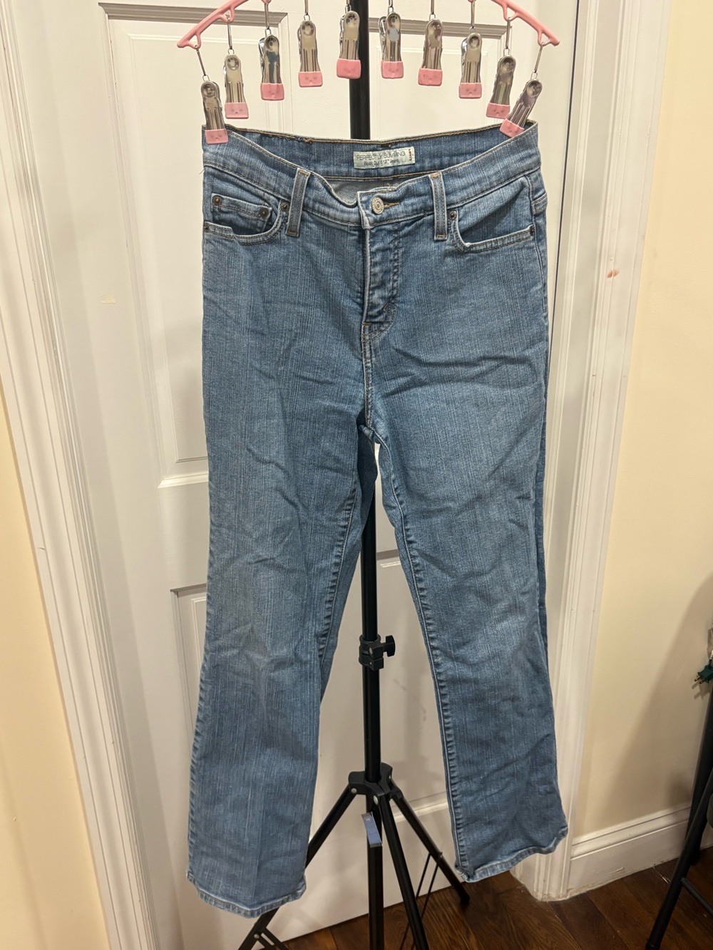 Levi’s Mid Wash Perfectly Slimming Bootcut Jeans